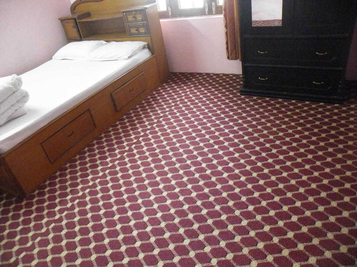 Pokhara Abroad Inn Exterior photo